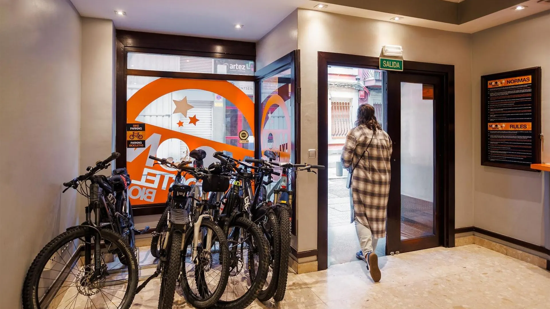 Moon Hostel Bio Bilbao