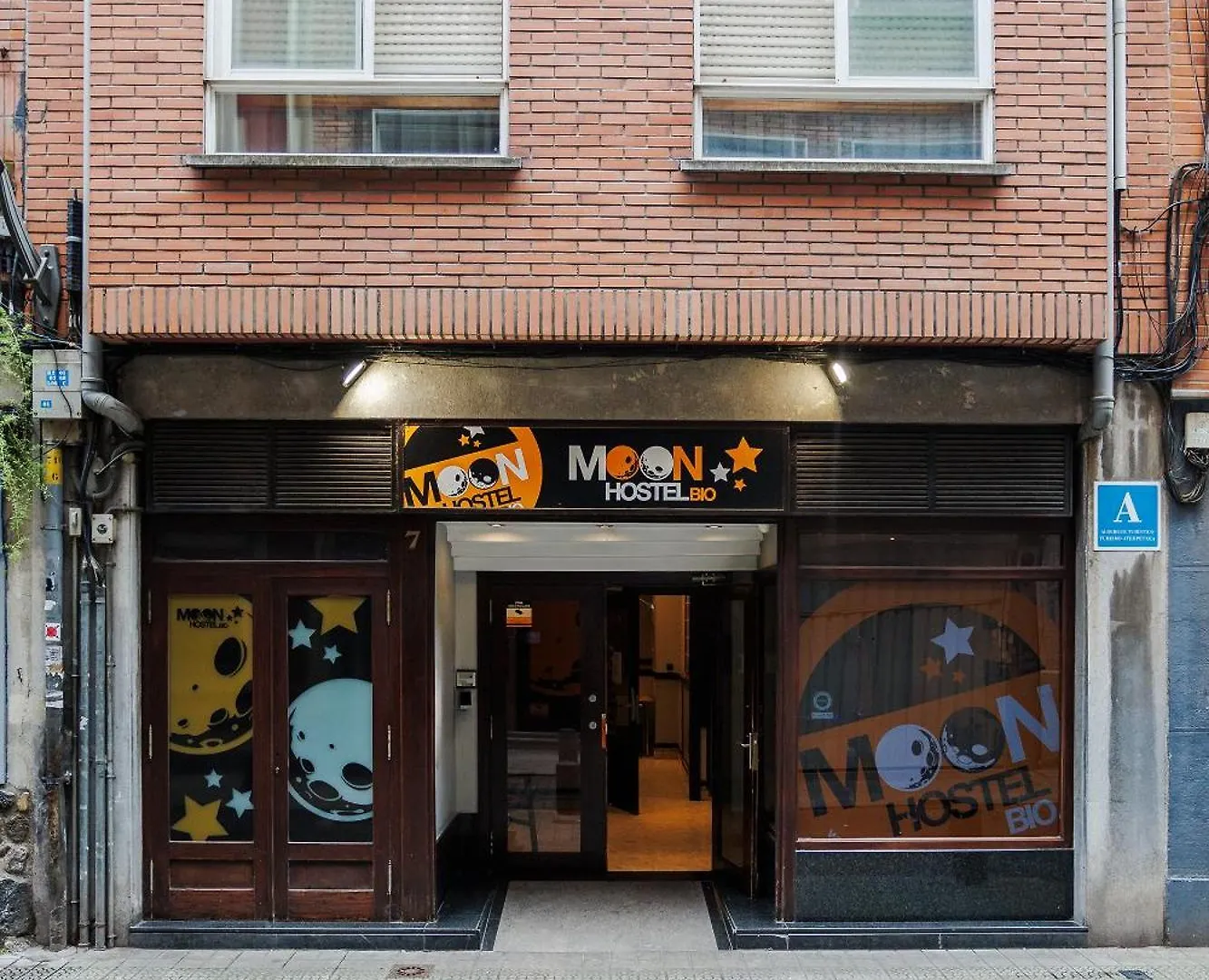 Moon Hostel Bio Bilbao
